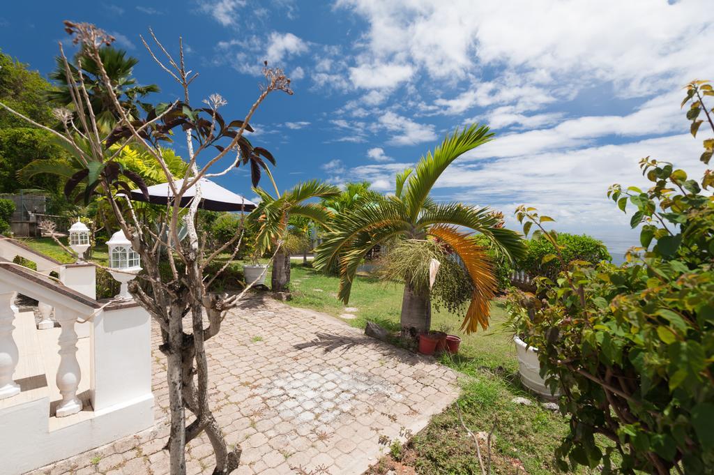 Villa Bel Age Anse Royale Exterior photo